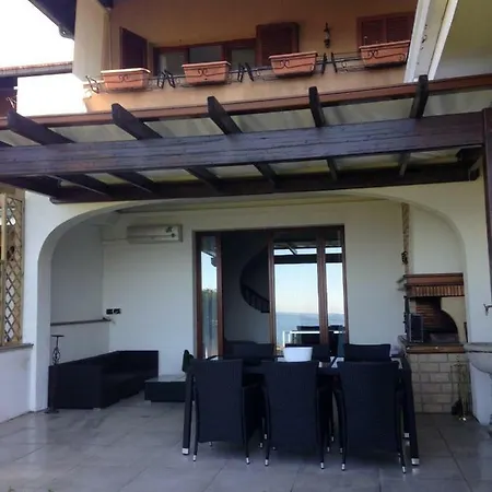 Apartment Villino Del Sole With Lake View Apts