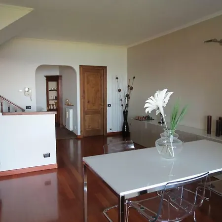 Apartment Villino Del Sole With Lake View Apts Arizzano