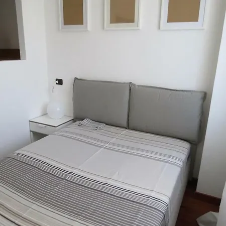 Apartment Villino Del Sole With Lake View Apts *