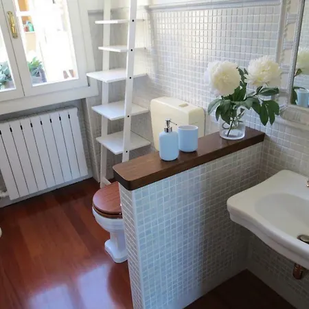 Villino Del Sole With Lake View Apts Apartment